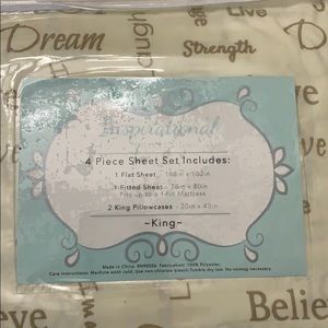 Set of King size sheets.